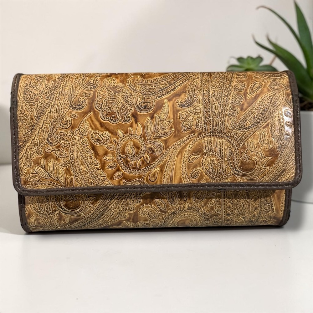 Relic Brown Embossed Paisley Checkbook Wallet Boho Snap Organizer Tri-Fold